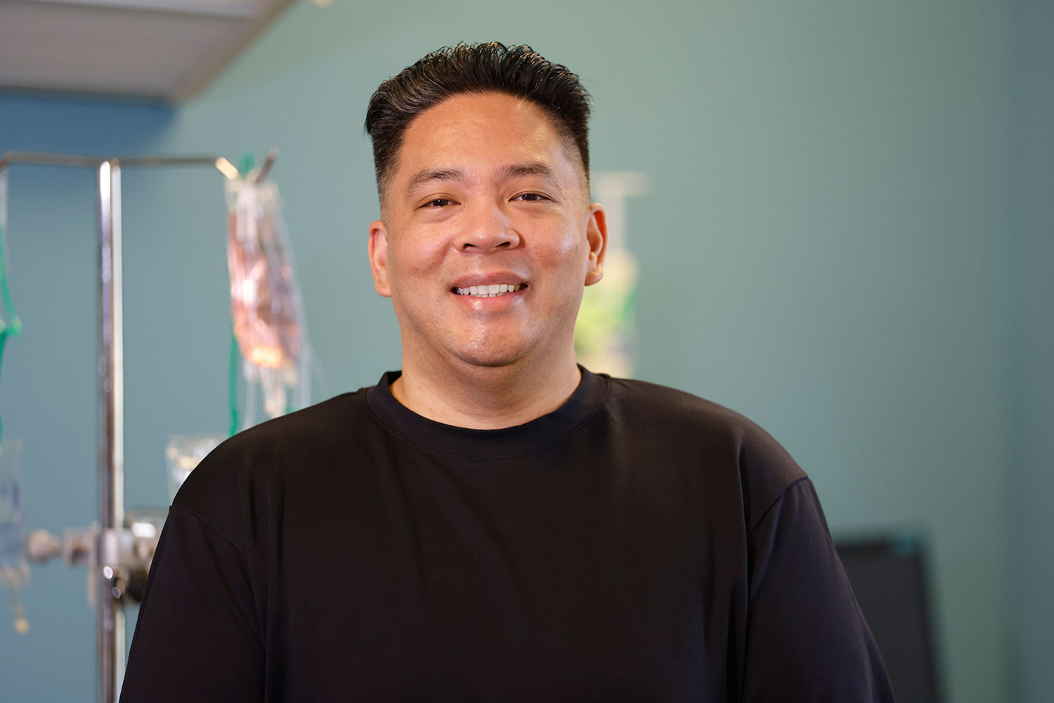 Registered Nurse and City College alumn Julius Lozada