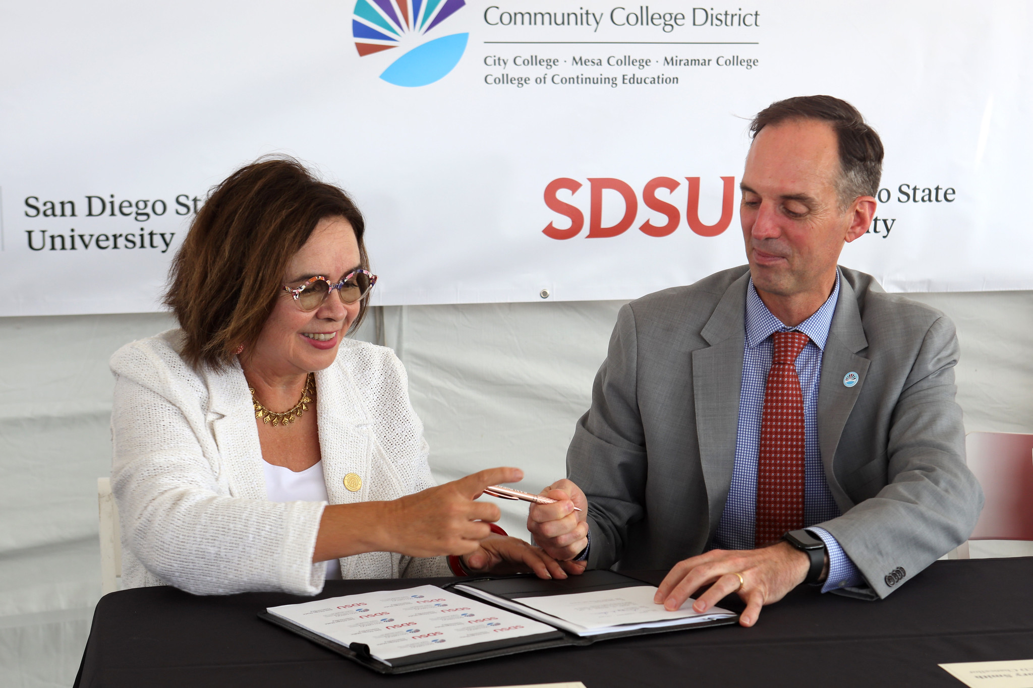 
SDCCD and San Diego State signing event
